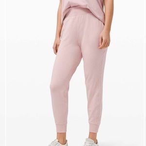 Lululemon LA Warm Down High Rise Jogger HR Mink Berry